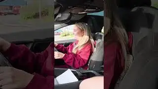 Летом Саммер сохраняла спокойствие и самообладание, когда этот фургон попытался внезапно выехать ...