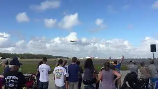 Blue Angels Opposing Solos 4 Point Hesitation Rolls NAS Jax Airshow 2017