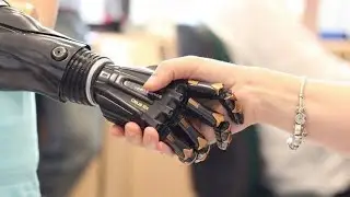 Future of prosthetics is redefining humanity / Prosthetic Bionic Hands Can Be Replaced, Robot Hand