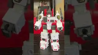 Showing off new fig. #transformers #optimusprime #metroplex