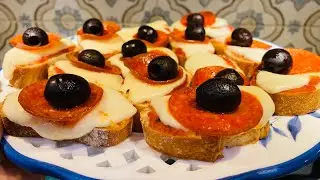 Прекрасная идея ланча или закуски!Super easy pizza. The best lunch idea.