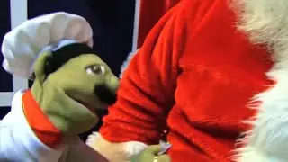 Chef Pee Pee Meets Santa Claus !