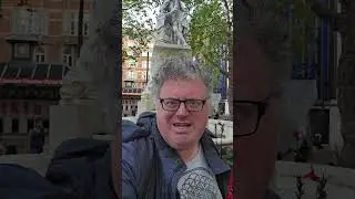 Big up the William Shakespeare statue in central London #shorts