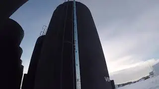 1000 BBL Tank w/ Ladder