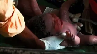 Nigerian Mother Delivers Baby Just in Time