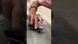 Fsflip! #fingerboarding #frontsideflip