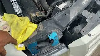 Ubicacion de tap&oacute;n de drenador de radiador Ford  expedition