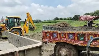 Jcb tractor mud and lodging soli