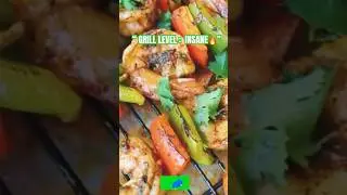This grill didn&rsquo;t stand a chance 😳🍤🔥 #shortvideo #fyp #streetfood