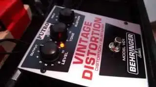 Behringer Vintage Distortion VD-1