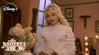 The Muppet Show | Sabrina Carpenter & Miss Piggy | Disney+