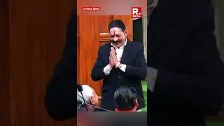 Anant Singh Touches CM Nitish Kumar&rsquo;s Feet