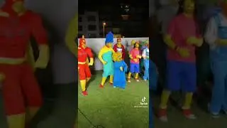 AS&Iacute; BAILAN LOS SIMPSONS / Memo Aponte #simpsons #homero #bart #lisa #maggie #cosplay #disfraces
