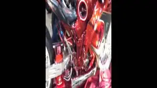 バイクを見に