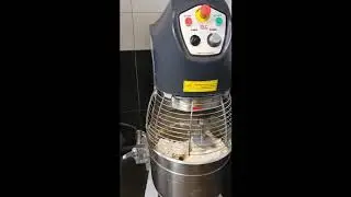 Planetary Mixer / Batidora planetario /Bateuse planetaire 60Lt