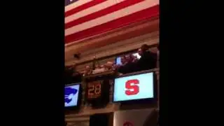 SU/KSU football teams ring NYSE opening bell. 12/29/2010