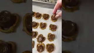 Rolo pretzels