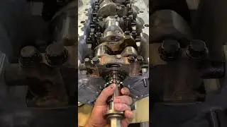 V8 engine repairing crank fixing #viral #mechanic #enginetiming #ytshorts