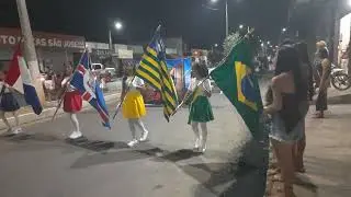 Desfile das escolas do Bairro Santinho em Barras Piauí 