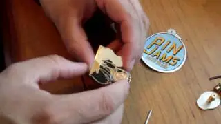 The 2 Geek Crew reviews Pinjams