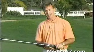 Удары по мячу с помощью тренажера Medicus Golf Swing Trainer