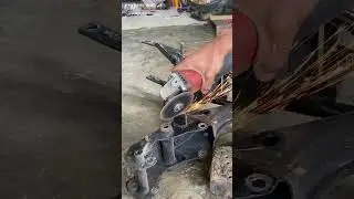 awali dengan potong memotong #automobile #bengkelracing #cb100 #welding #bengkelmesin #herex #cb