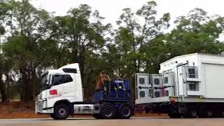 🚛. WA Specialised Transport Volvo FH16 towing a Plant Switchroom, northbound Great Northern Highway.
