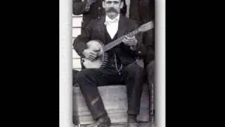Uncle Dave Macon-Over The Mountain 1929