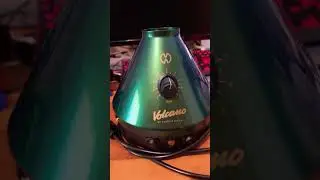 Volcano Classic by Storz & Bickel 25th anniversary green edition first look #vaporizer #dryherbvape