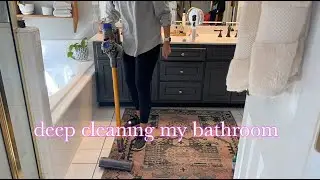Deep Cleaning our Bathroom | Time Lapse  *satisfying*