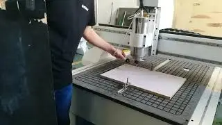 cnc router with autosensor (operation-mobile calibrator)