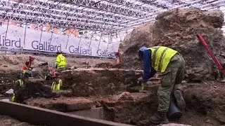 Secrets of early Shakespeare theatre dug up in London