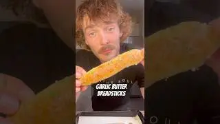 Garlic butter breadsticks 🧄🧈🥖