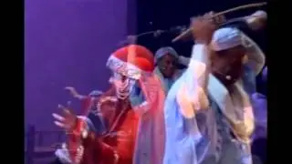 Leila Haddad .. ,Egyptian folklore dance  بتناديني تاني  ليه