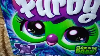 Розпаковка Фурбі (Furby). Супер іграшка, яку варто купити)