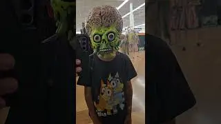 Awesome alien mask Spirit Halloween