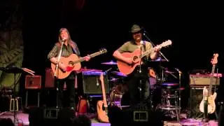 Mary McCaslin and Jim Lewin - Still Got That Look HD
