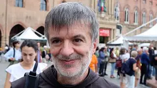 Padre Cavalli introduce il Festival Francescano