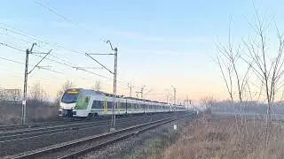Виїзд електропоїзда 45WE-013+008, заїзд електропоїзда St. FLIRT3 ER160-40+32 на ст. Warszawa Dawidy