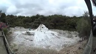 Гейзер Леди Нокс / Lady Knox Geyser Wai-o-Tahpu, New Zealand