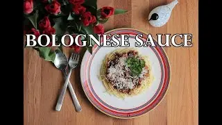 EASY HOMEMADE BOLOGNESE SAUCE RECIPE | INTHEKITCHENWITHELISA