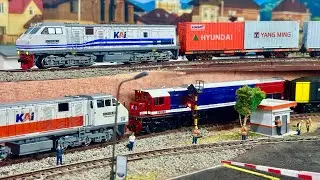 South Kutojaya CC203, KLB Peti Kemas & Babaranjang CC202 trains were speeding and derailed when p...