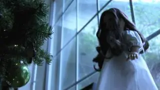 How the doll decorated for Christmas (atomicbetty334's contest)