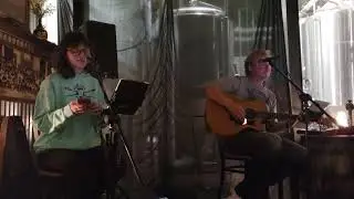 Ari Ross sings 