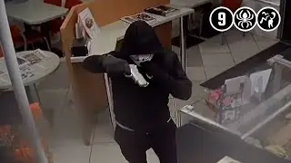Leeuwarden: Eigenaar snackbar jaagt overvaller de deur uit