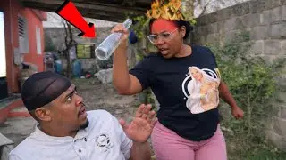 Mujer le ofrece un botellazo a su esposo por que lo encontró hablando con otro hombre || mira esto 