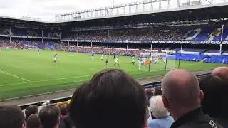 Michael Keane Scores For Everton vs Valencia