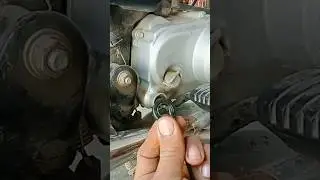 kick shaft oil seal🤔#shorts #virlshorts #virlvideo #trending #bikerepairing