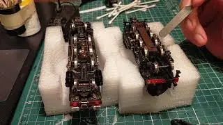 Wheel cleaning and comparing the Jouef 140C to the Hornby acHO 131TB steam locomotives #modeltrains