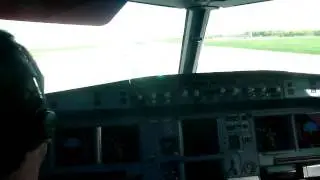 easyJet Airbus A319 take-off from London Gatwick